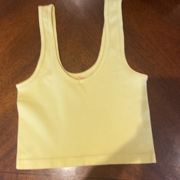 Bundle of tank tops - Picture 6 of 11